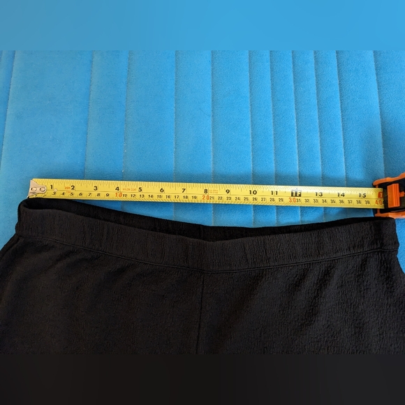 H&M Divided Black Shorts - Picture 5 of 8